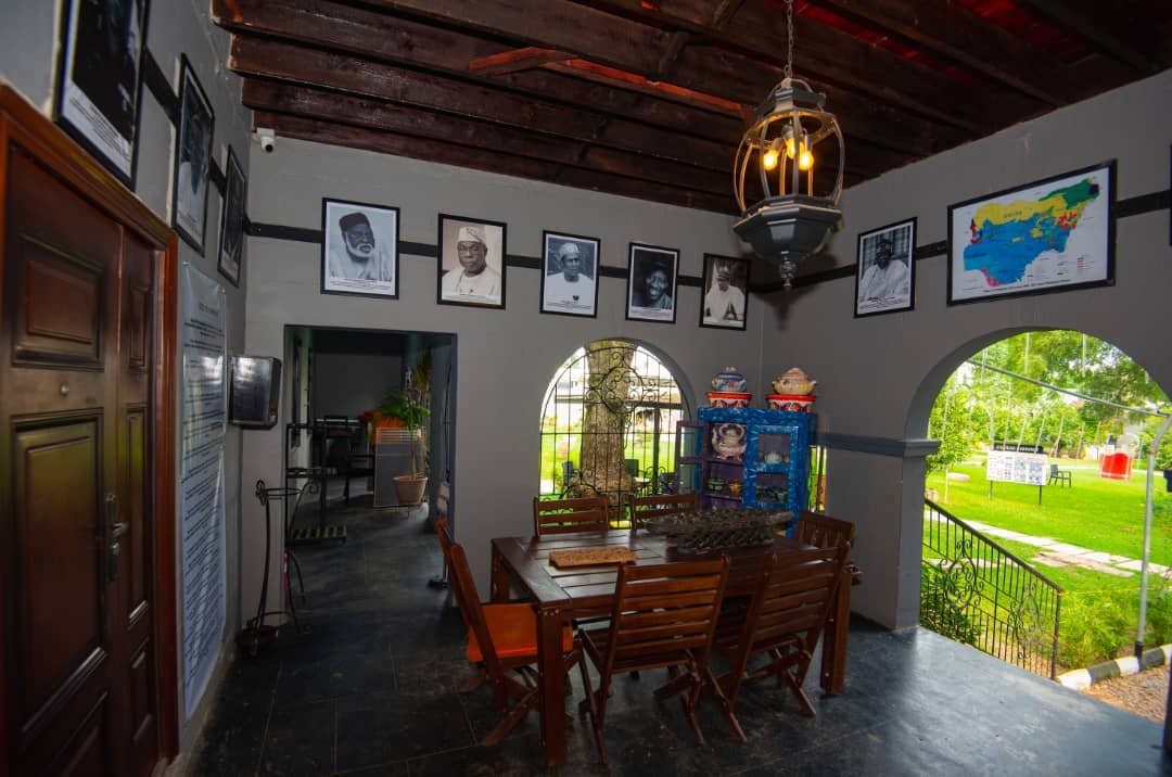 the-colonial-veranda-heroes-gallery-and-ayo-board